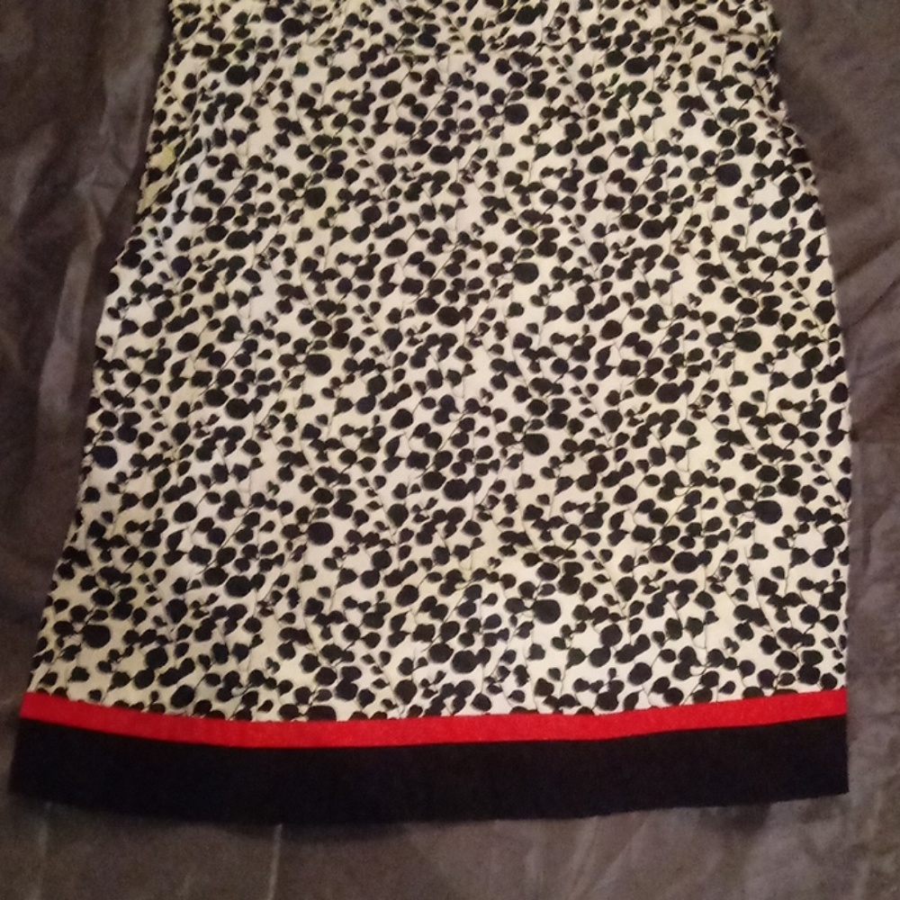 Dress - Picture 2 of 4